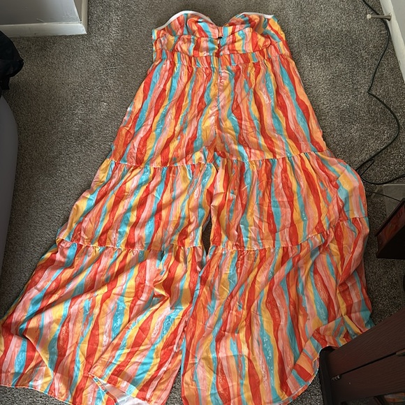 I am selling a jumper - Picture 2 of 2